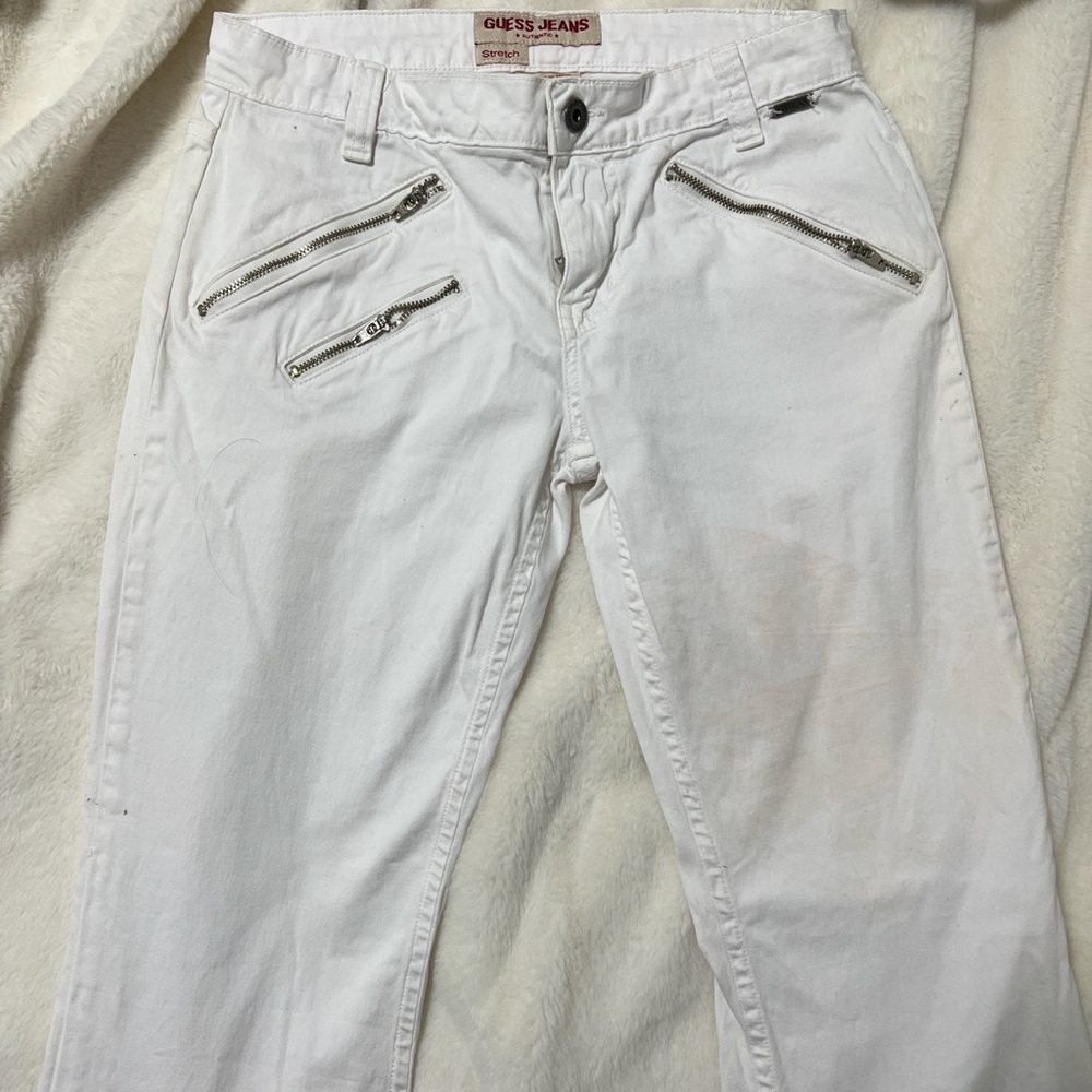 Authentic White GUESS Jeans🤍🤍🤍!!